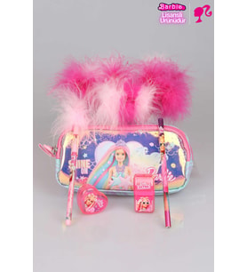 DEKOMUS LİSANSLI BARBIE "IŞILTILI DENİZ KIZI" KOLEKSİYONU KALEM ÇANTASI,TÜYLÜ GEÇMELİ KALEM,KALPLİ KALEMTRAŞ,SÜPÜRGE SİLGİ VE KURŞUN KALEM SETİ (Pamuk Şeker)