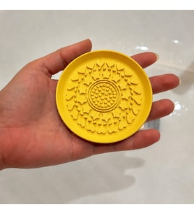 3D Baskı Makyaj Fırçası Temizleme Pedi - Desenli Aparat-Sarı
