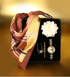 Kalpli Kolye & Taşlı Gold Bileklik & Spectrum Metal Kordon Kadın Kol Saati & Fular & Dekoratif Mum Hediye Seti