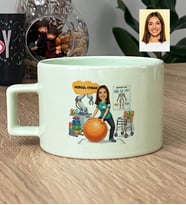 Kişiye Özel Karikatürlü Kadın Fizyoterapist Lüks Pastel Fincan Tıp Bayramı Hediyesi