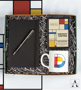 Kişiye Özel Mondrian Hediye Seti- Beyaz Kupa - Instant Coffee - Siyah Defter - Siyah Kalem - Özel Tasarım Hediye Kutusu
