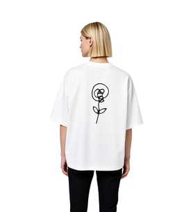 Kadın Oversize Tişört Minimalist Soyut Çiçek Kalp Yapraklı Baskılı Rahat Kesim Günlük Modern Şık
