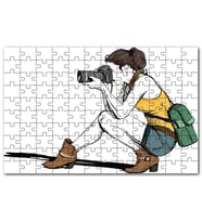 Cakapuzzle Fotoğraf Çeken Şortlu Gezgin Kız Puzzle Yapboz MDF (Ahşap) (120 Parça)