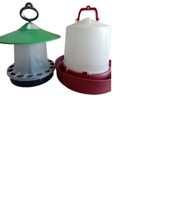 Tavuk Yemlik 4 Kg  Ve  Tavuk Suluk 8 Lt   (Tavuk , Civciv  Ve  Hindi İçin Yemlik )