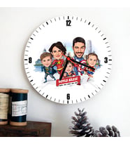 3 Çocuklu Kahraman Aile Karikatürlü Duvar Saati