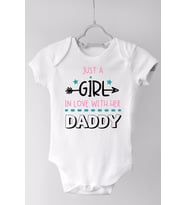 Kız Bebek Beyaz Just A Girl Kısa Kollu Çıtçıtlı Body