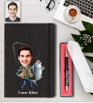 Kişiye Özel Balık Tutan Adam Karikatürlü Defter ve Kalem
