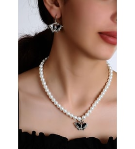 Kelebek Tasarımlı İnci ve Zirkon Taşlı Kolye Küpe Takı Set