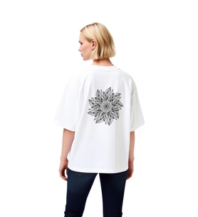 Kadın Oversize Tişört Çizgi Sanat Stilize Çiçek Motifi Petal Detaylı Baskılı Rahat Kesim Günlük