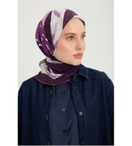 Schaless Düğümler ve Hikayeler - Lacivert - Vierra Desenli Viskon Eşarp - 90x90 Cm (Açık Pembe)