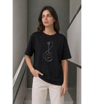 Kadın Siyah Minimal Gitar Baskılı Bisiklet Yaka %100 Pamuk Yazlık Tişört
