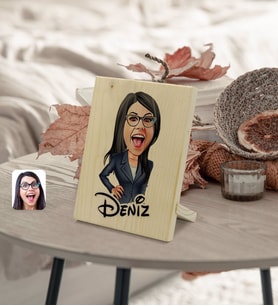 BK Gift Kişiye Özel İsimli Kadın Patron Karikatürlü Dekoratif Ahşap Çerçeve Model 4