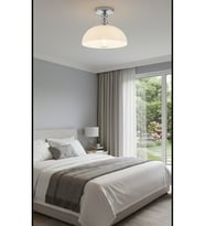 Modern Krom Detaylı Mat Opal Cam Başlık Yarı Sıvaüstü Flush Tavan Lambası Avize