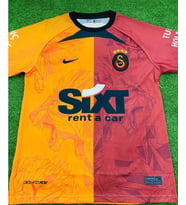 GALATASARAY ZANİOLO ASLAN TEMALI ESKİ SEZON 4 LÜ ÇOCUK FORMA (Sarı-Kırmızı)