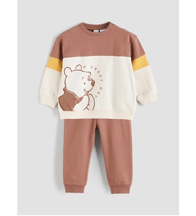 LCW baby Kahverengi Bisiklet Yaka Uzun Kollu Winnie The Pooh Baskılı Erkek Bebek Sweatshirt Ve Jogger Pantolon 2'li