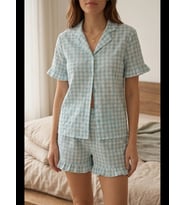 Night Ayıcık Desenli Fırfır Detaylı Şortlu Pijama Takımı 8073