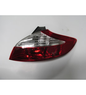 Renault Megane- 3- Hb- 14/15; Diş Stop Lambasi Sağ Kirmizi/beyaz (pleksan)