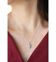 Gümüş Rengi Beyaz Yuvarlak Taşlı 1.50 Carat Görünümünde 925 Ayar Pırlanta Model Gümüş Baget Kolye