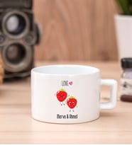 Kişiye Özel Sevimli Çilekler Fincan