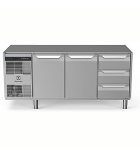 Electrolux Professional Endüstriyel Soğutmalı Tezgah, "heavy Duty", Aısı304, Üst Tablasız, -2°/+10°c, Dijital, Tropikal - 440 Lt, 2 Kapılı + 3x? Çekmeceli EH3H7AAC