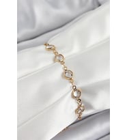 Pirinç Gold Renk Zirkon Taşlı Kadın Bileklik - TJ-BB7050