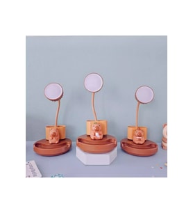 Capybara LED Masa Lambası – USB Şarjlı, Kalemlik, Telefon ve Kalemtıraşlı (Kahverengi)