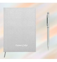 HEDİYESİBİZDEN KİŞİYE ÖZEL İSİM BASKILI SÜNGER KAPAKLI ÇİZGİLİ DEFTER (Gri)