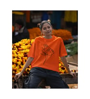 Çiçekli  çizim baskılı oversize T-shirt (Turuncu)