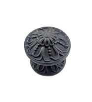 Antika Tarz Dekoratif Pirinç Çiçekli Kapı Tokmağı - 80 mm Çap, Oksit