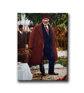 Takım Elbiseli Atatürk Kanvas Tablo ATAD101
