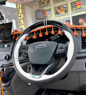 Ford Fiesta Mk8 Dikme Direksiyon Kılıfı Parlak Siyah Beyaz Detaylı Beyaz Çift Yüzük ve Dikiş 2018-2023