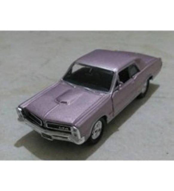 WELLY 1/36 1965 PONTİAC GTO ÇEKBIRAK MODEL ARABA (Beyaz)