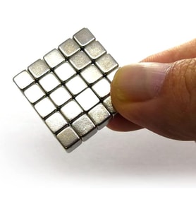50 Adet 5x5x5 mm Sihirli Manyetik Küp Neodyum Mıknatıs Güçlü Çekim