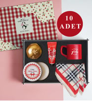 Kadınlar Günü 10’lu Set  -  Biblo, Seramık Fincan, Kokulu Mum ve Fular, Krem