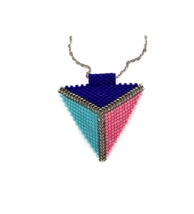 Helenist Design Miyuki Üçgen Kolye