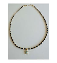 SİYAH BONCUKLU-DORİKALI-YILDIZ KOLYE ACR7785 (Siyah-Gold)