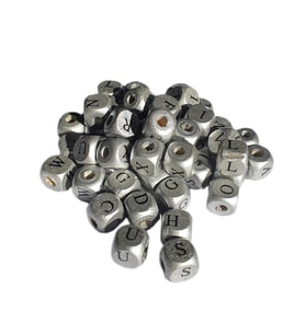 Ahşap Küp HARFLİ  Boncuk 10X10 MM 100 GRAM  Gümüş