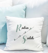 Baş Harfli İsimli Çiçekli Yastık Kişiye Özel