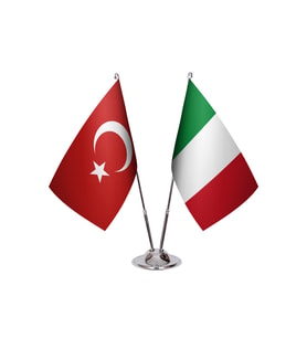 İtalya İkili Masa Bayrağı
