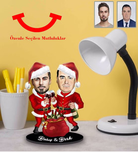 Kişiye Özel Yılbaşı Arkadaş Karikatürlü 3mm Şeffaf Pleksi Akrilik Biblo Model-1