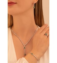 Kadın Gümüş Takı Seti - Lera Zümrüt Taşlı Mekik Model Kolye, Bileklik, Yüzük, Küpe Tam Set