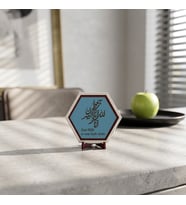 Hat Sanatıyla İşlenmiş İnnâ lillâhi ve innâ ileyhi râciûn Masaüstü Süsü Ev ve Ofis Dekorasyonunu Tamamlayan Parça 10x10 cm, Gök Mavi