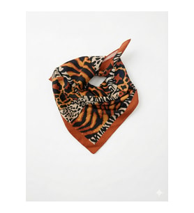 Karışık Animal Desenli Saten Bandana 50x50 cm – Trend & Şık Aksesuar
