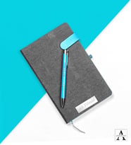 Kişiye Özel İsimli Mıknatıs Kapaklı Defter ve Kişiye Özel İsimli Metal Kalem Hediye Seti (Mavi)