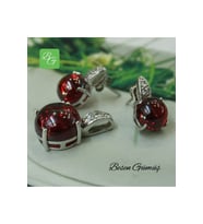Kırmızı Bombeli Taşlı Set