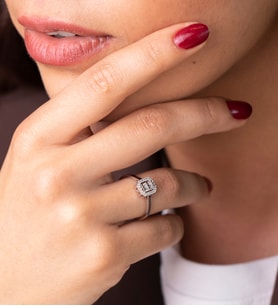 Diamond Line - Gülaylar 8 Ayar Beyaz Altın Baget Yüzük