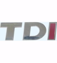 VOLKSWAGEN TDİ BAGAJ YAZISI TEK KIRMIZI 5K0853675AP