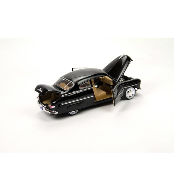 MOTORMAX Modellauto Ford Mercury 1949 Coupe Schwarz - 1:24 Oldtimer Mit öffnenden Türen