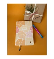 Desenli A5 Çizgili Defter – Sert Kapaklı 96 Yaprak Hediyelik Defter (Çok Renkli)