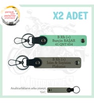 Hız Aşıkları İçin, İsim Plaka ve B Rh (+) Kan Grubu Yazılı Hediyelik x2 Anahtarlık, Kül Gri-Yeşil-Gr
